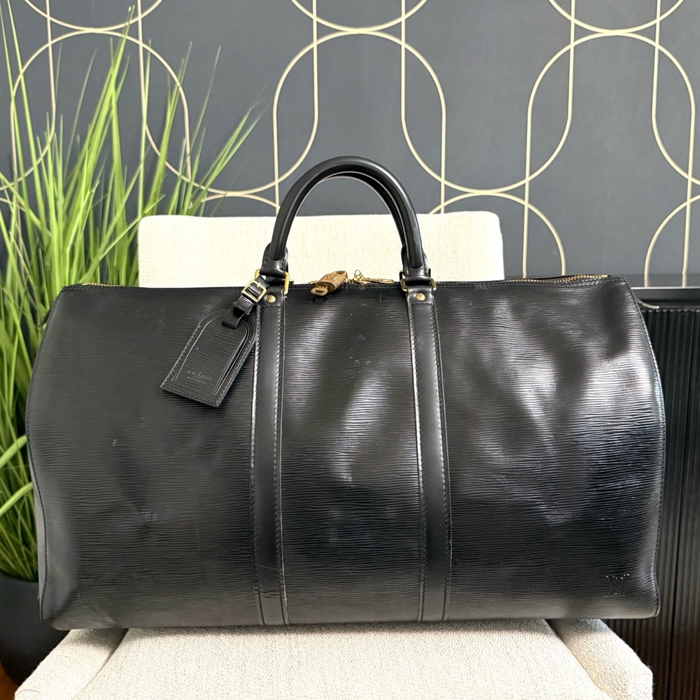 Authentic Louis Vuitton unisex Keepall 50 bag black Epi leather